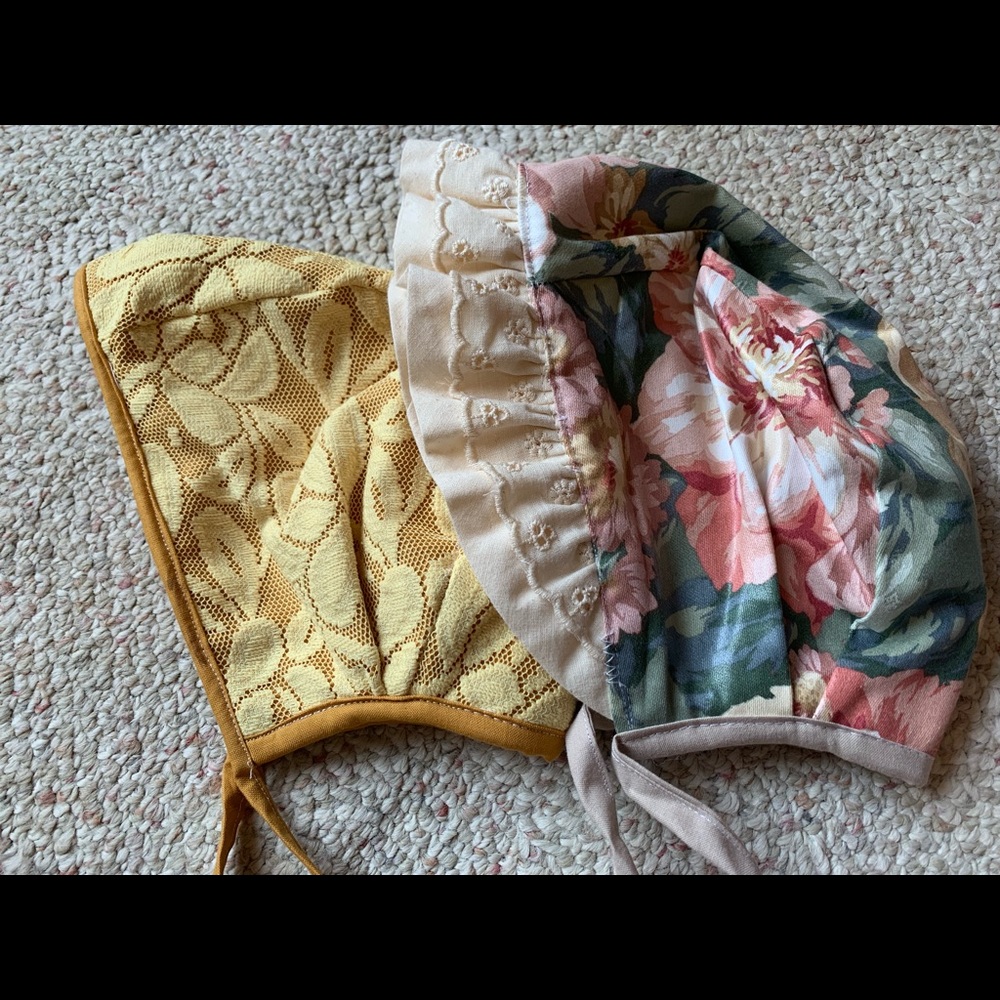 Double sided bonnets